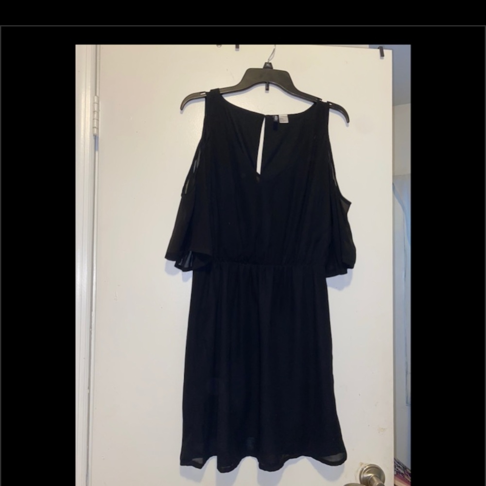 Black mid dress